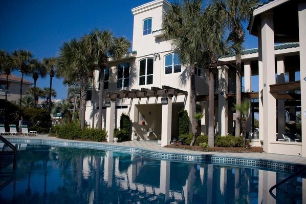 House, 4 Bedrooms, Ocean View, Sea Facing | Outdoor pool