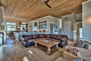 Casa, 6 dormitoris, vistes a l'oceà, orientació mar | Sala d'estar