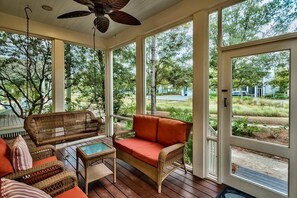 Talo, 4 makuuhuonetta, meren rannalla | Oleskelualue