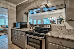 House, 3 Bedrooms, Sea Facing | Private kitchen | Fridge, microwave, coffee/tea maker