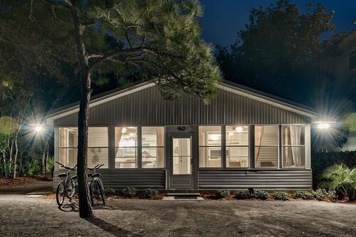 GOOD THYMES 3 Bedroom Holiday Home by Five Star Properties