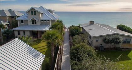 GOING COASTAL 3 Bedroom Holiday Home by Five Star Properties