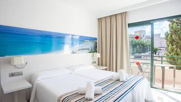 Habitación con 2 camas individuales | Minibar, escritorio, ropa de cama