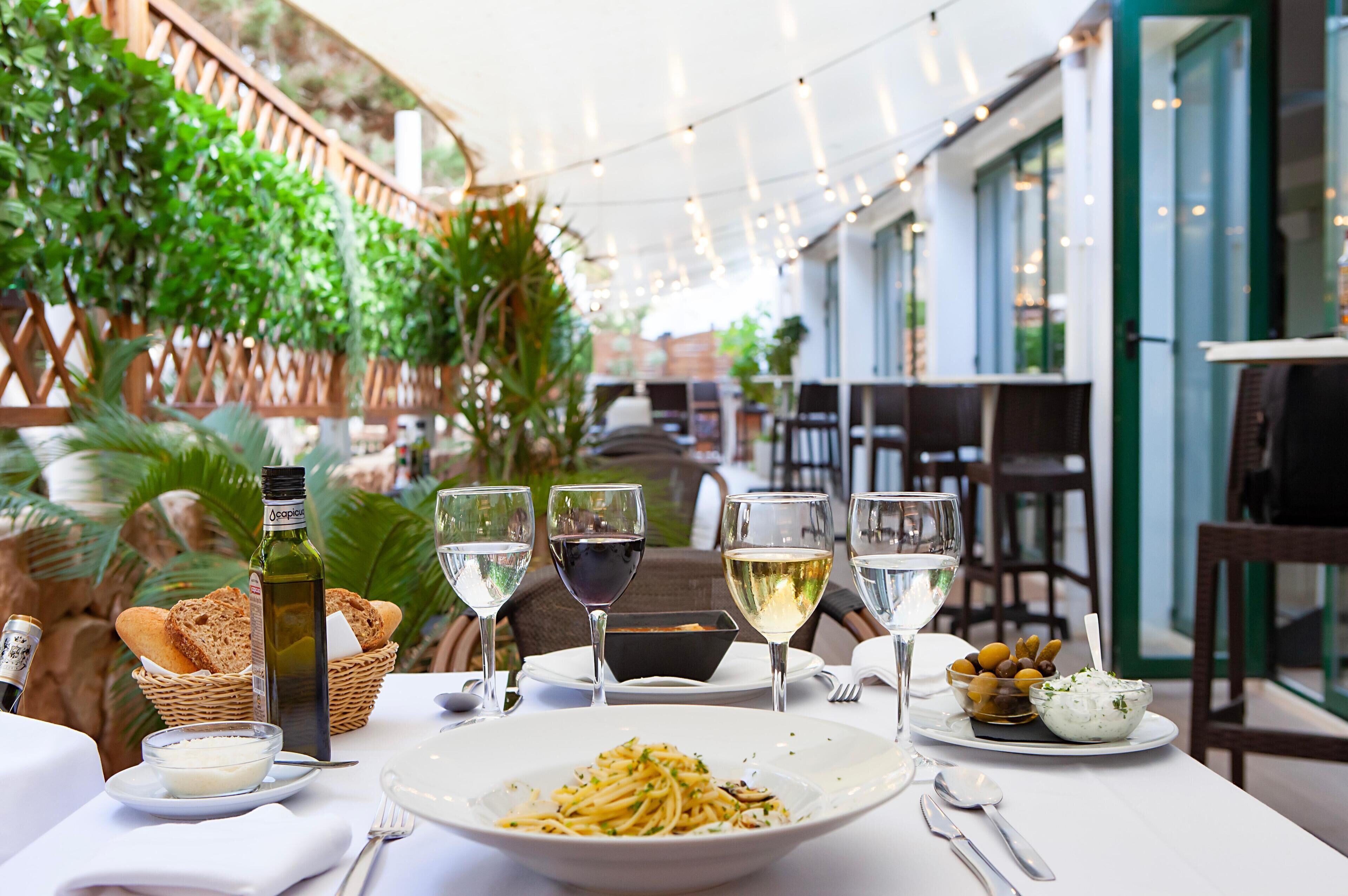 Frühstück, Mittagessen und Abendessen