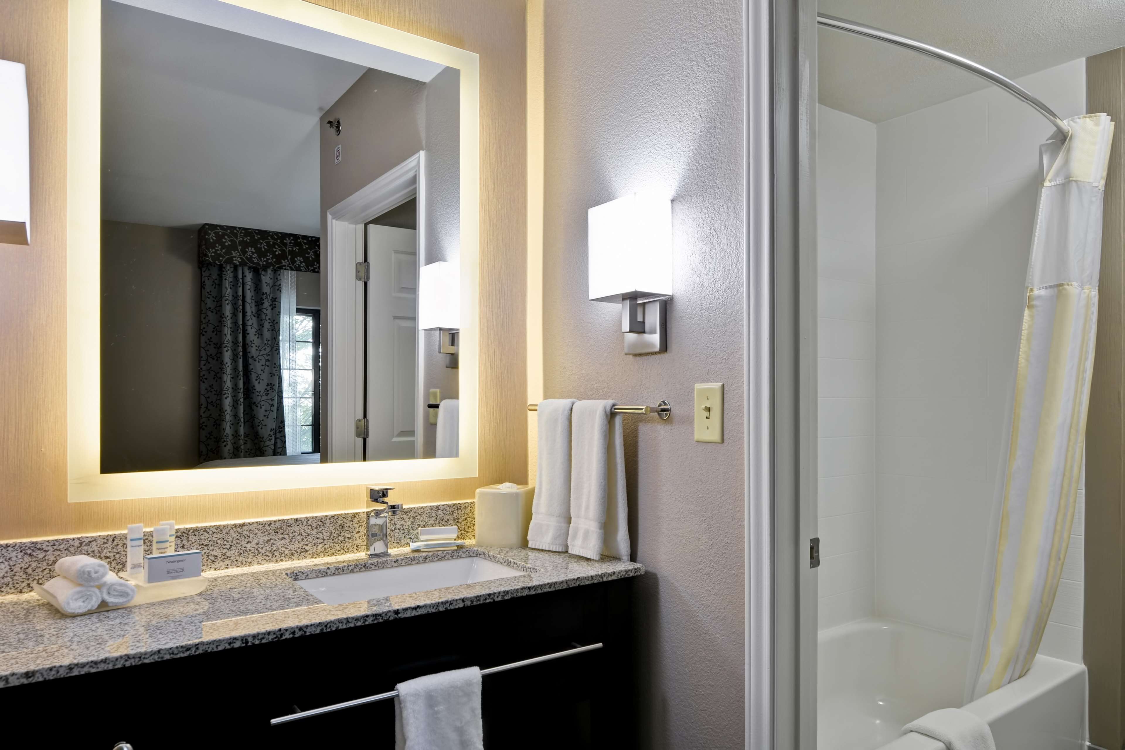 Photo - Homewood Suites by Hilton Aurora Naperville