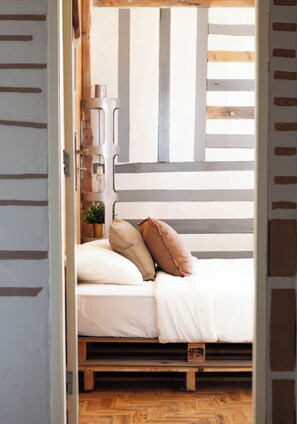 Basic Triple Room, City View | In-room safe, free WiFi