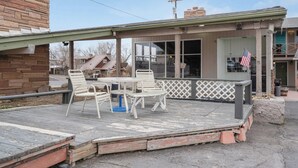 Unclassified image, 5 of 42, button - SILVER SPUR MOTEL (BURNS)