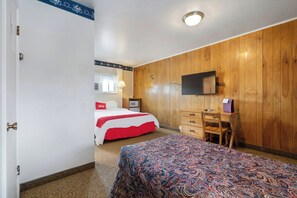 Desk, free WiFi - SILVER SPUR MOTEL (BURNS)