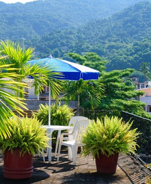 Terrace/patio - Hotel Azteca (Puerto Vallarta)