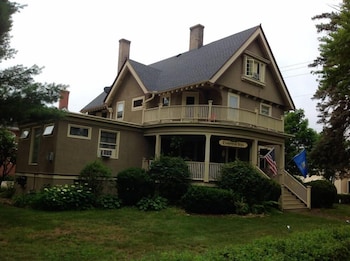 Everest Inn Bed and Breakfast