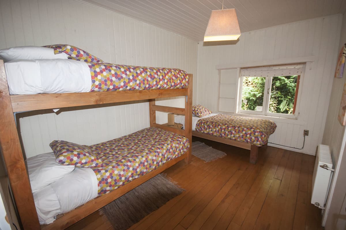 Wifi gratis y ropa de cama