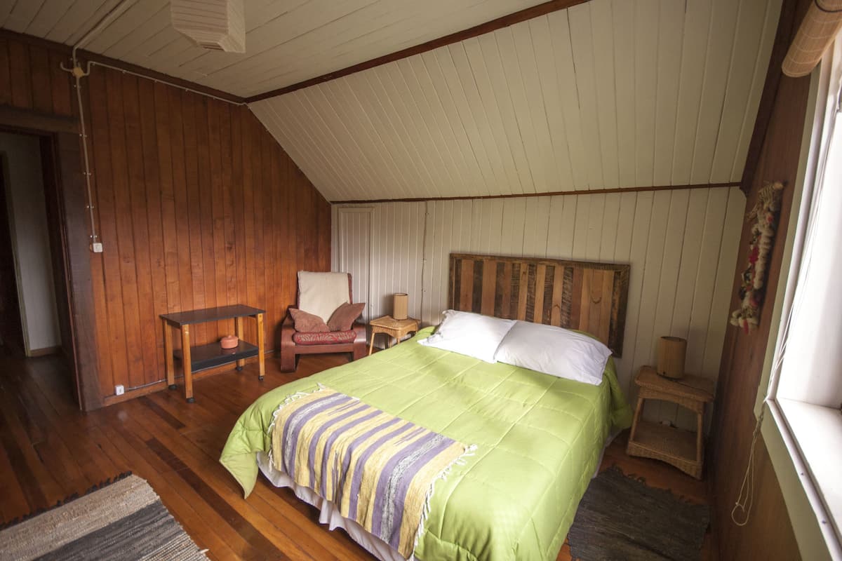 Habitación doble superior, baño privado | Wifi gratis y ropa de cama