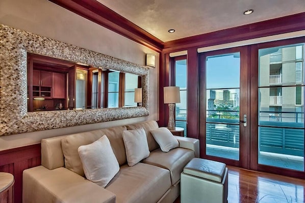 House, 3 Bedrooms, Overwater | Living area