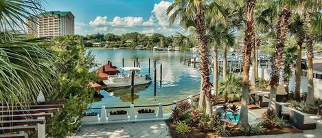 Casa, 2 habitaciones, sobre el agua | Marina