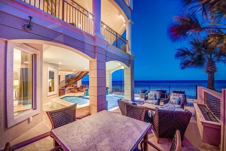 House, 6 Bedrooms, Ocean View, Beachfront | Outdoor pool