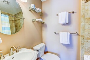 Maison, 3 chambres, vue océan, en front de plage | Salle de bain