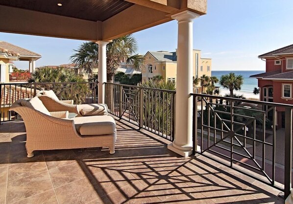 Balcony - Playa del Mar 5 Bedroom Holiday Home by Five Star Properties (Destin)
