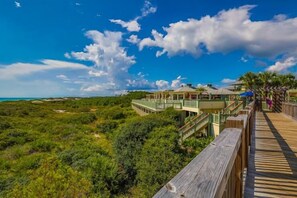 Property grounds - Sandy Bottoms 4 Bedroom Holiday Home by Five Star Properties (Santa Rosa Beach)