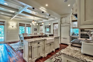 House, 6 Bedrooms, Sea Facing | Private kitchen | Fridge, microwave, coffee/tea maker