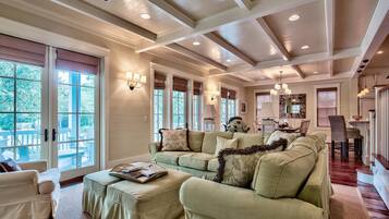 House, 6 Bedrooms, Sea Facing | Living area