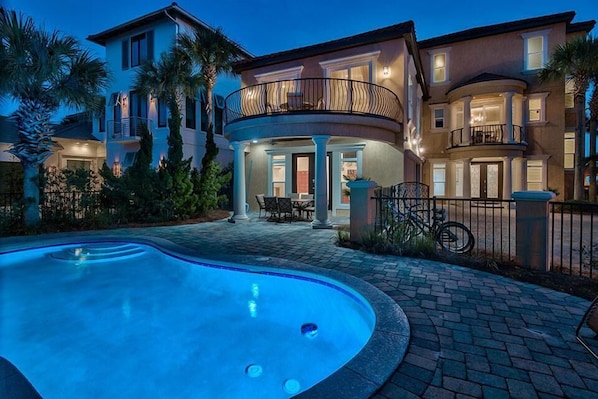 House, 6 Bedrooms, Ocean View, Sea Facing | Outdoor pool