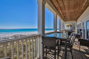 Casa, 6 habitaciones, vista al océano, frente al mar | Terraza o patio