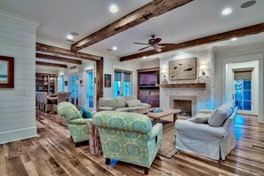 House, 5 Bedrooms, Ocean View, Sea Facing | Living area