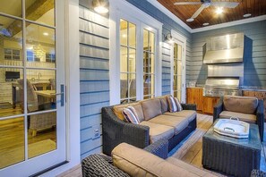 House, 5 Bedrooms, Ocean View, Sea Facing | Terrace/patio