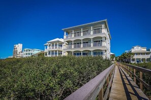 Casa, 4 habitaciones, vista al océano, frente al mar | Áreas de la propiedad