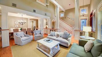 House, 3 Bedrooms, Sea Facing | Living area