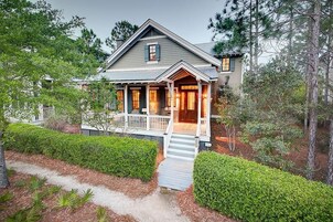 Fachada de la propiedad