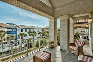 House, 4 Bedrooms, Sea Facing | Balcony