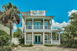 House, 3 Bedrooms, Ocean View, Sea Facing | Front of property