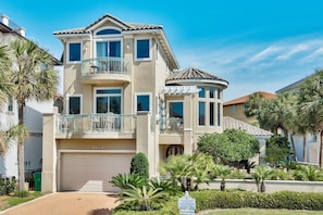House, 4 Bedrooms, Ocean View, Sea Facing | Front of property