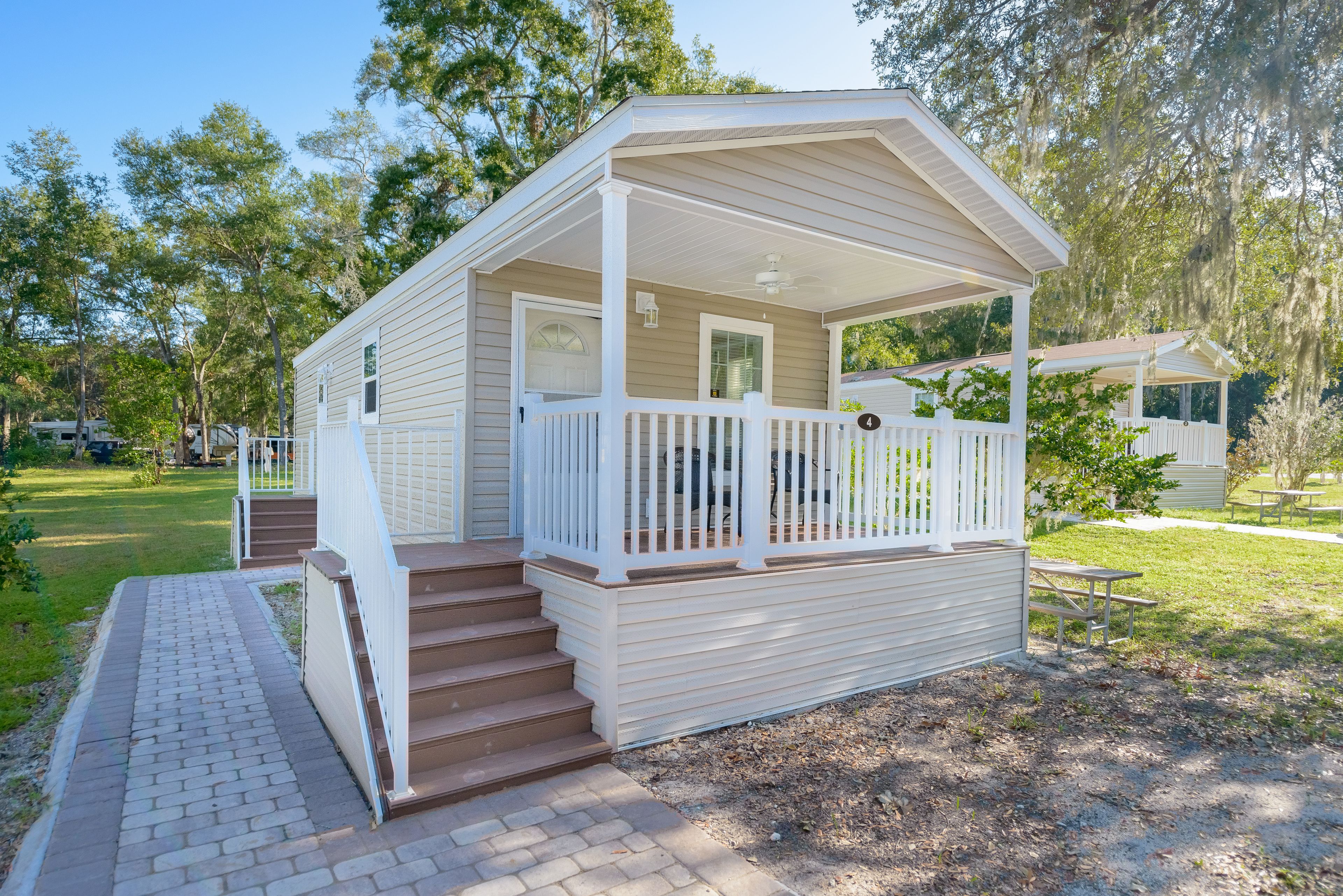 المنطقة المحيطة بالمنشأة