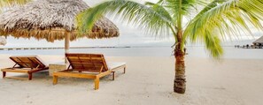 Apartment, 1 Bedroom | Beach | On the beach - Mirasol Condo North (Placencia)