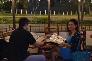 Bar (on property) - Hotel Columbus (San José)