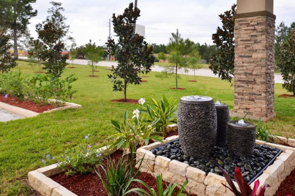 Scottish Inn & Suites