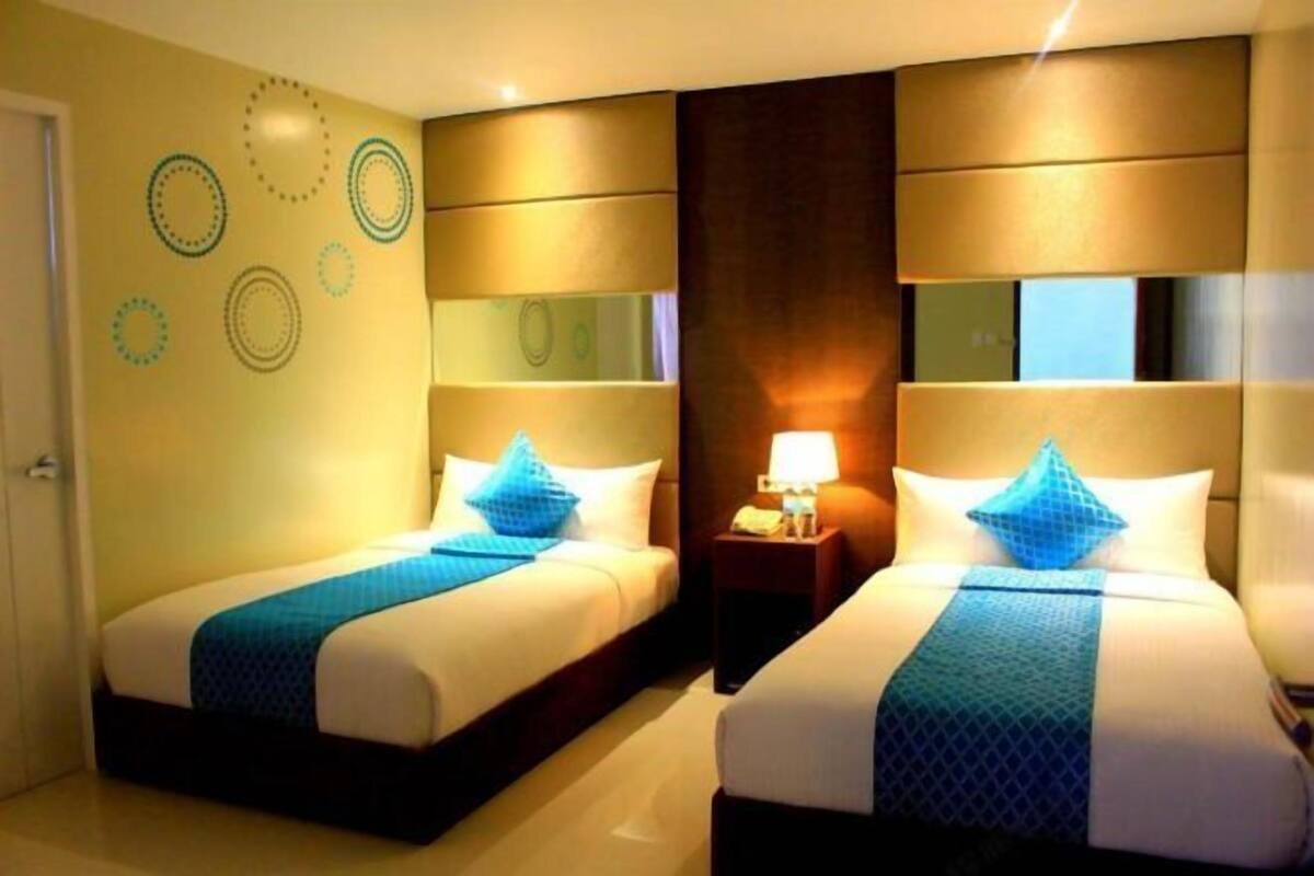 In-room safe, desk, blackout curtains, free WiFi