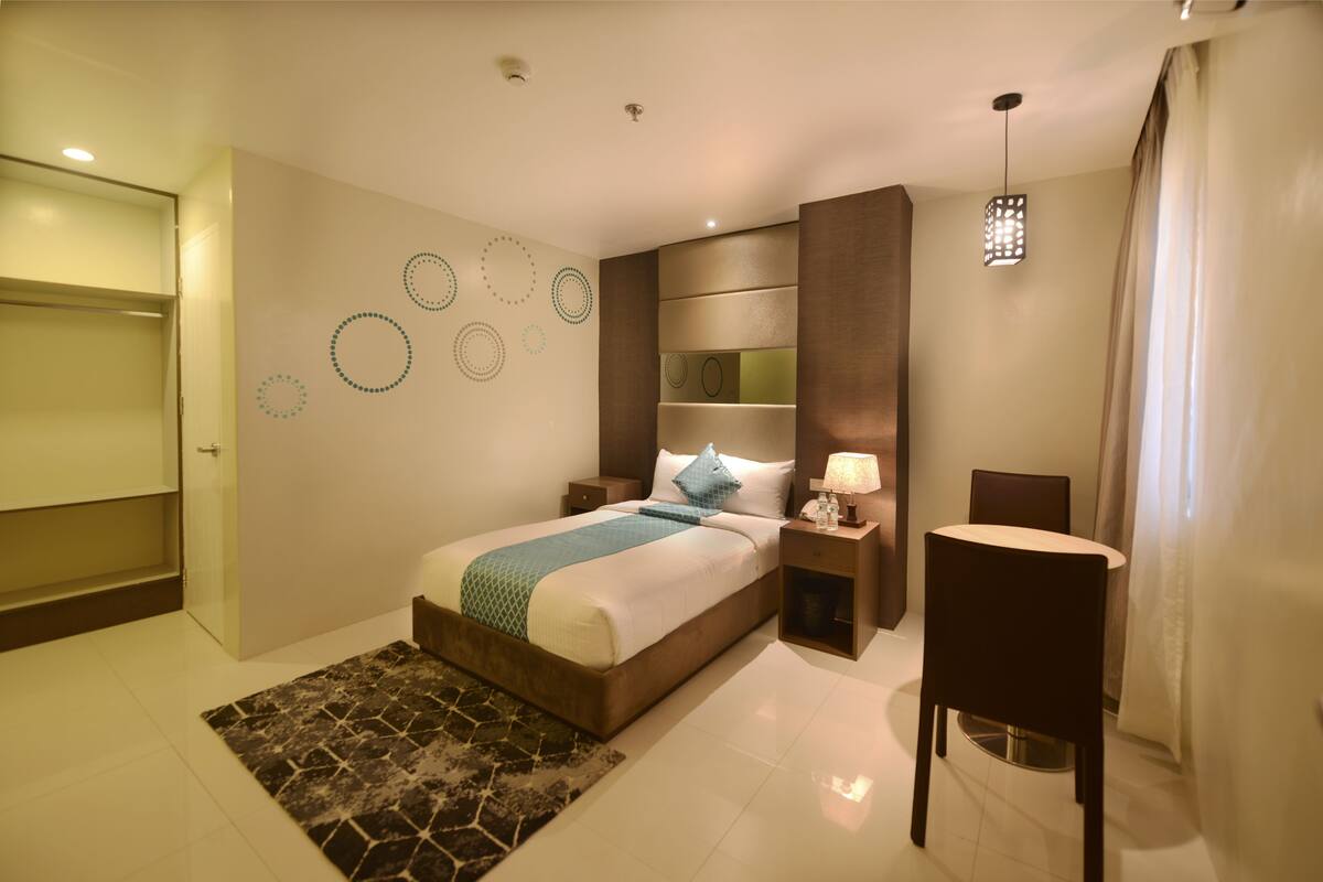 In-room safe, desk, blackout curtains, free WiFi