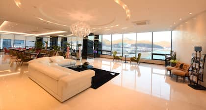 Geoje Art Nouveau Suite Hotel