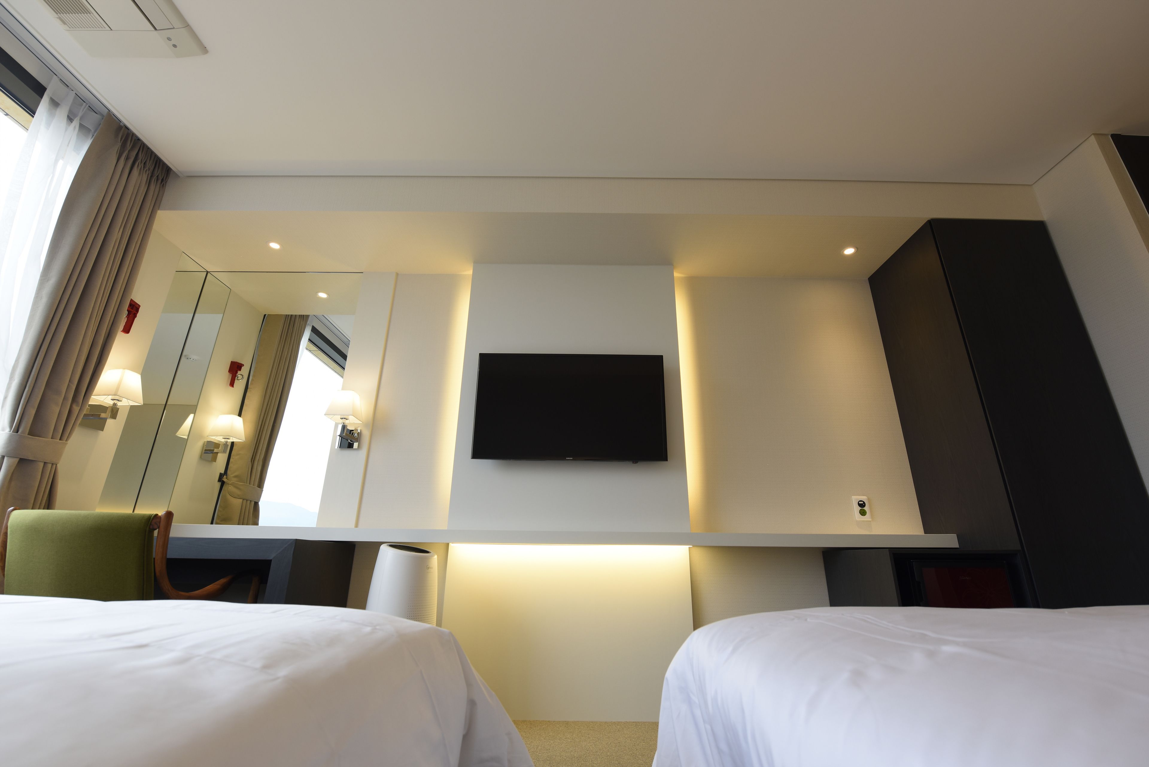 deluxe triple room | premium bedding, in-room safe, desk, blackout curtains