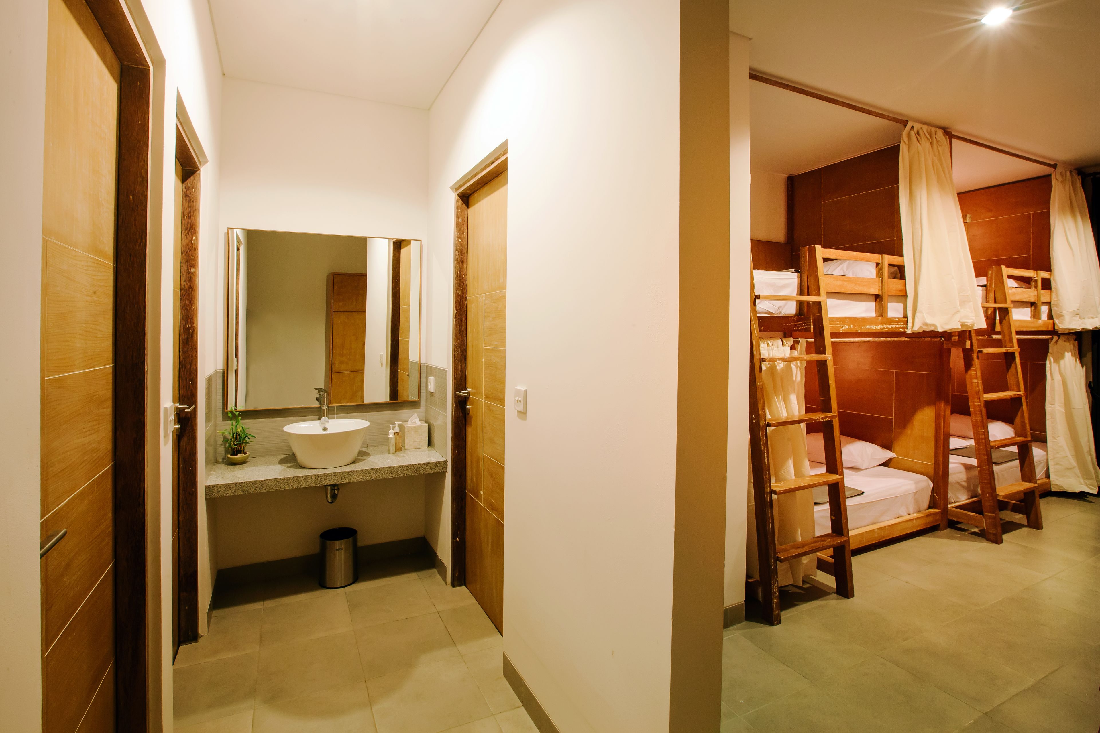 In-room safe, blackout curtains, free WiFi, bed sheets