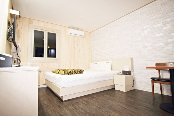 Economy Double Room
