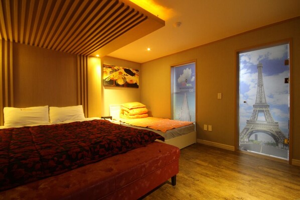 Business Double or Twin Room, 1 Bedroom | Premium bedding, free minibar items, desk, free WiFi - 9st Traveltel (Busan)