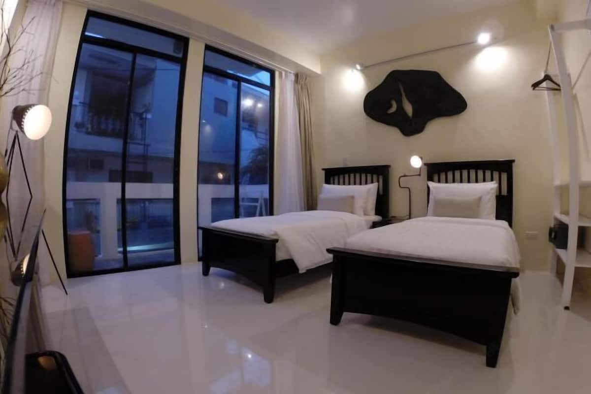 เครื่องนอนระดับพรีเมียม, ผ้านวมขนเป็ด, เตียงพร้อมฟูกเสริมที่นอน
