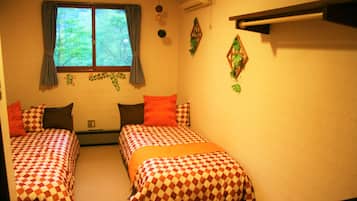 Habitación con 2 camas individuales, baño privado | Wifi gratis