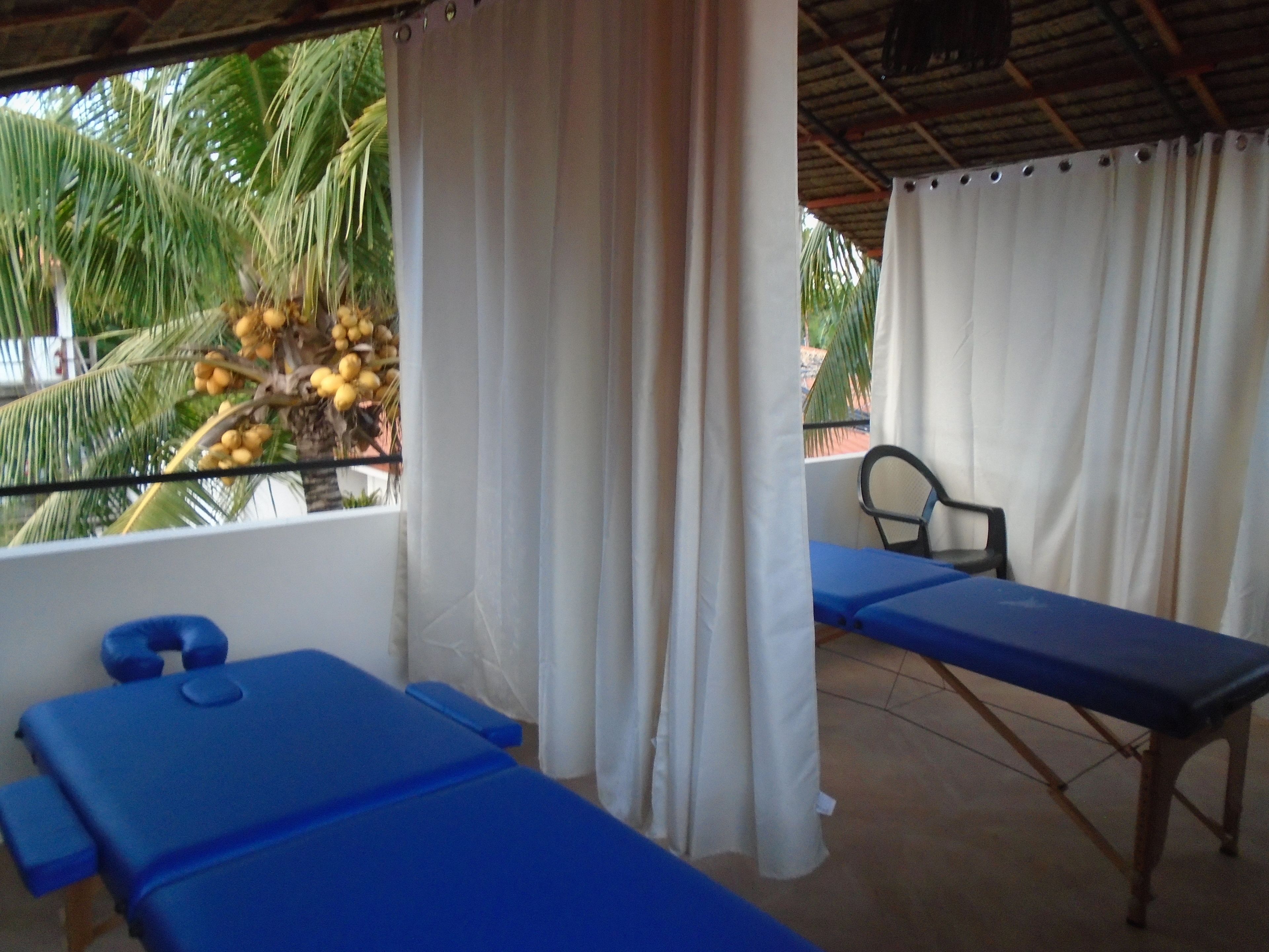 Couples treatment room(s), body treatments, Swedish massages