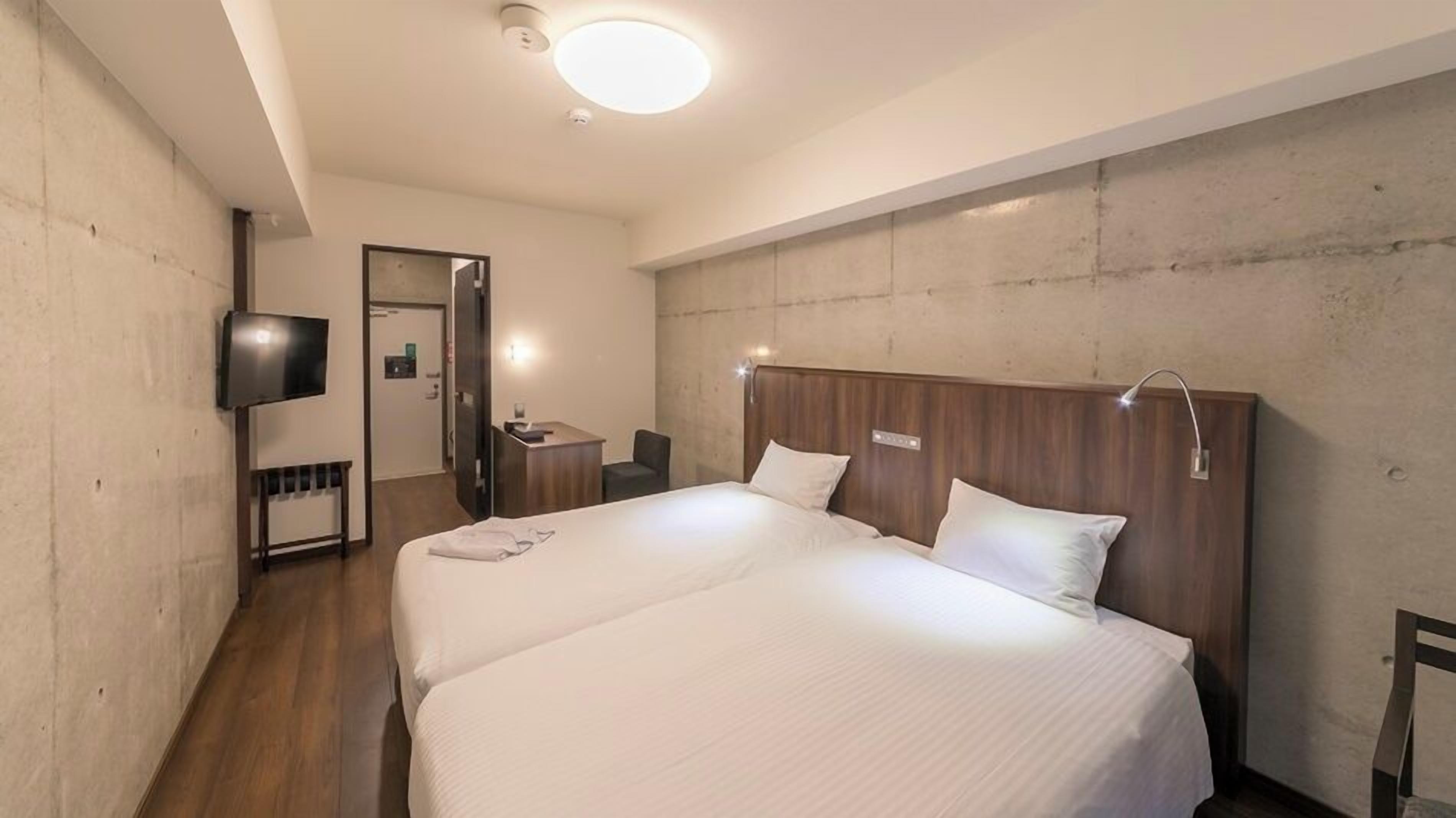 Ropa de cama hipoalergénica, edredón y muebles diferentes 