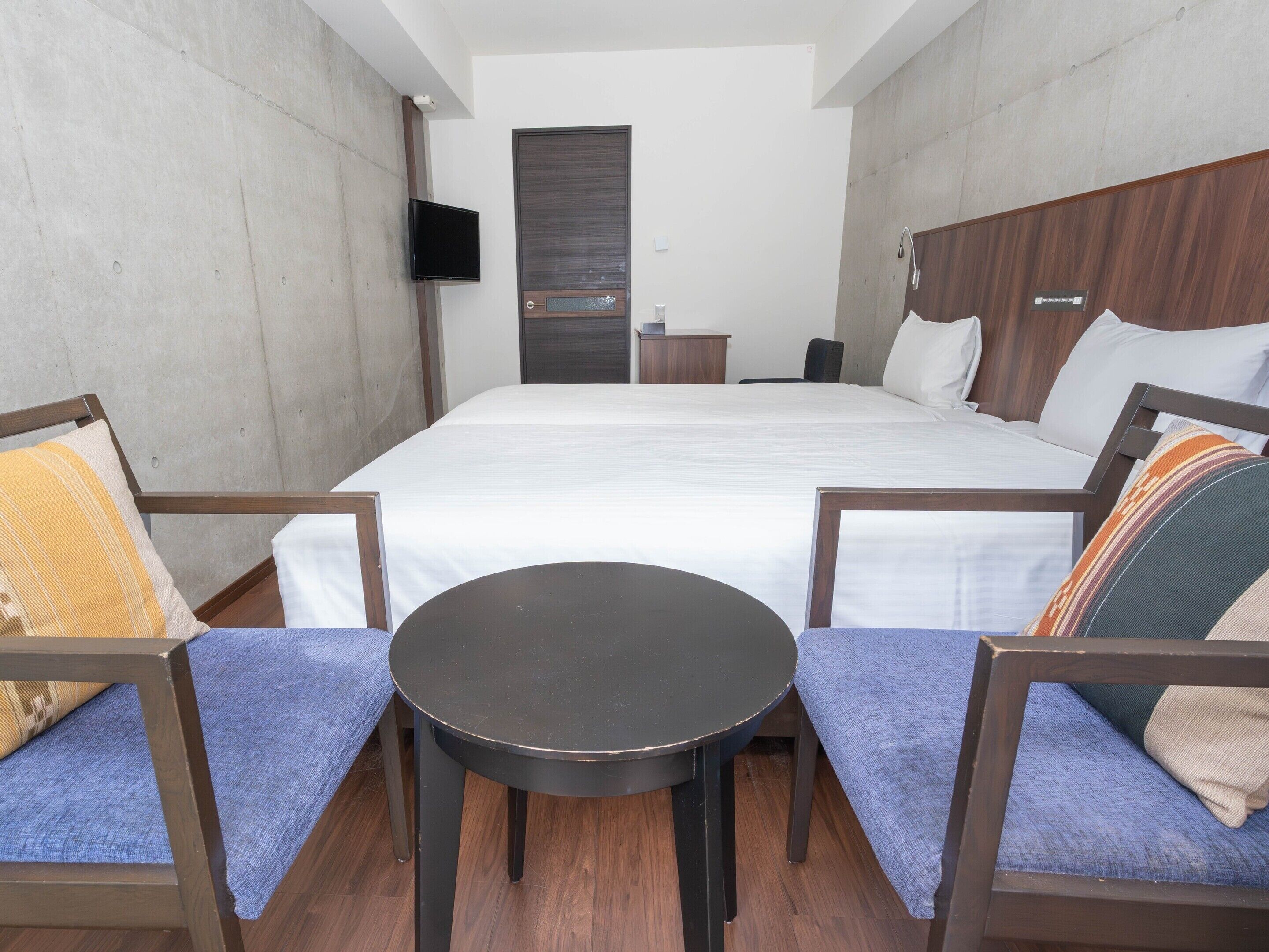 Ropa de cama hipoalergénica, cubrecamas y muebles diferentes 